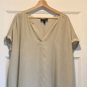 Lane Bryant Cap Sleeve Shirt (Size 28)